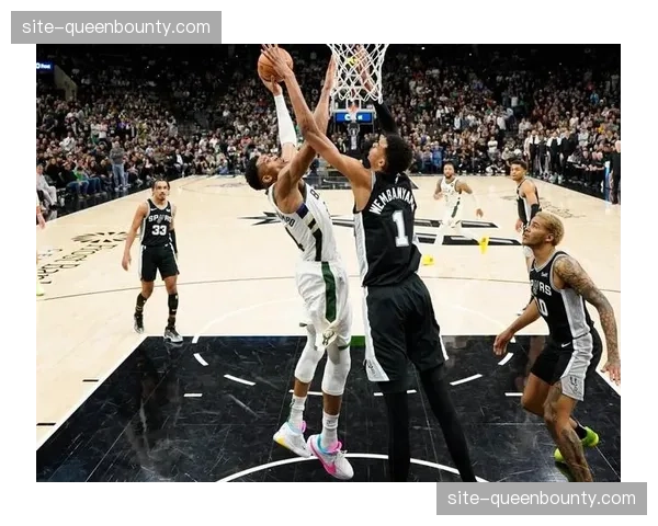 马刺赛季四杀雷霆凸显战术克制 文班亚马护框成就防守体系根基